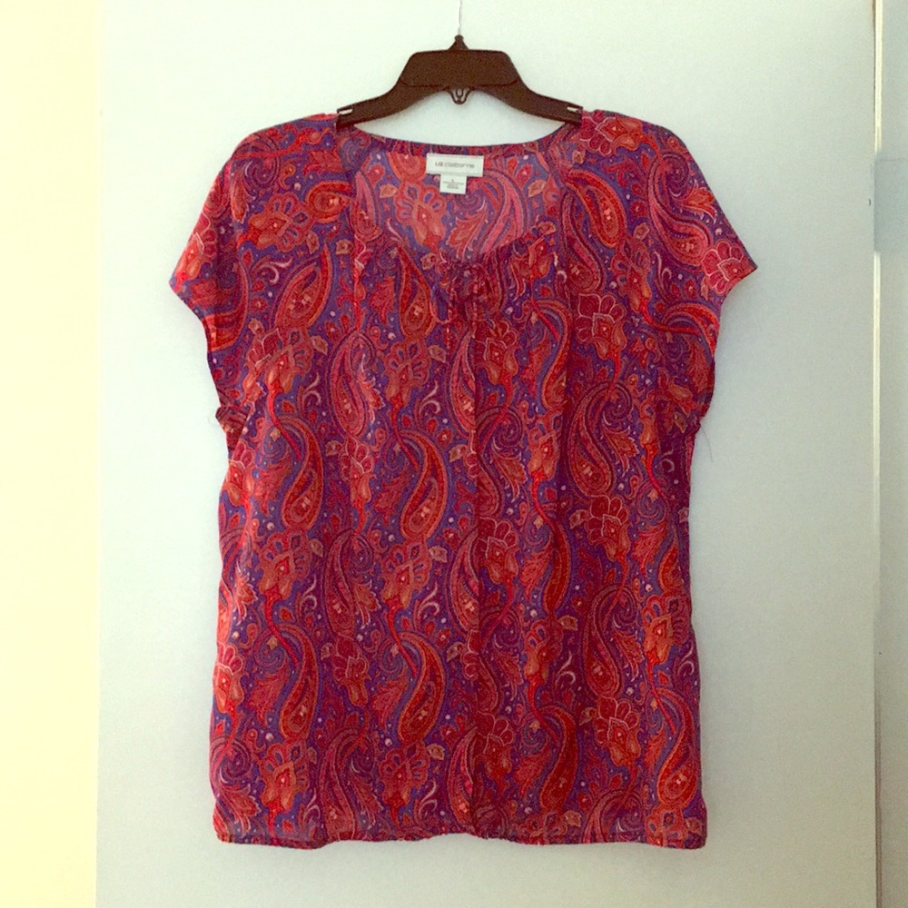Chiffon red blue paisley top sz large